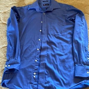 Chaps men’s size medium color blue dress shirt